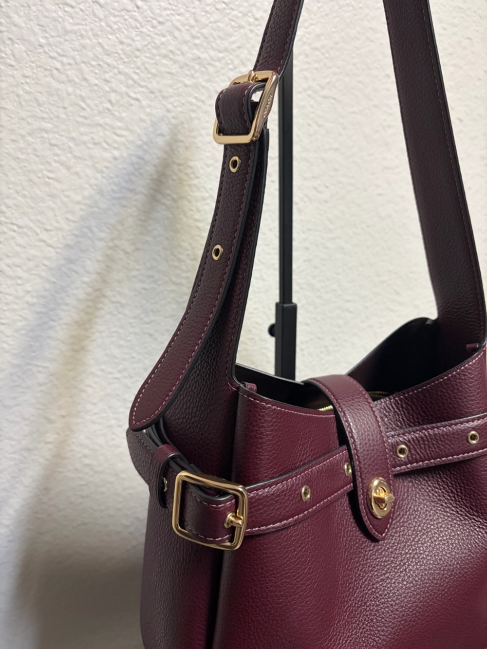 Coach Hadley Convertible Crossbody / Shoulder Bag in Burgundy/Merlot - Picture 8 of 15